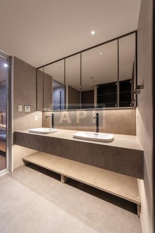  | FIAT LUX OMOTESANDO Interior photo 06