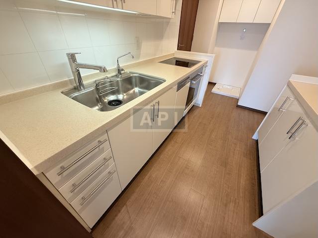  | THE PRUDENTIAL TOWER RESIDENCE Interior photo 04