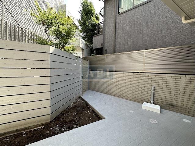  | SCHLOSS MINA SHIROKANEDAI HOUSE Exterior photo 01