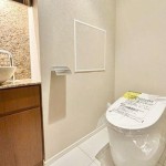  |  Interior photo 06