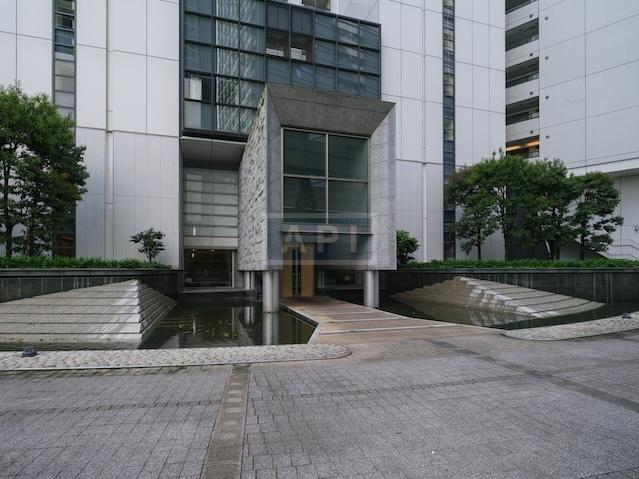 |  Exterior photo 06