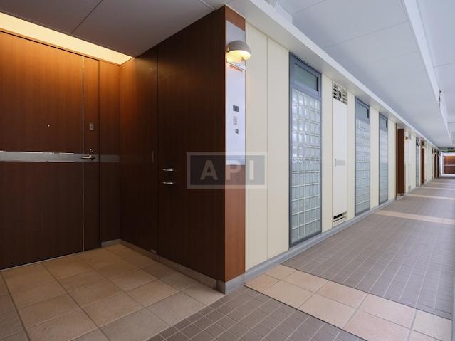  |  Exterior photo 09