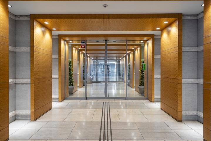  |  Exterior photo 08