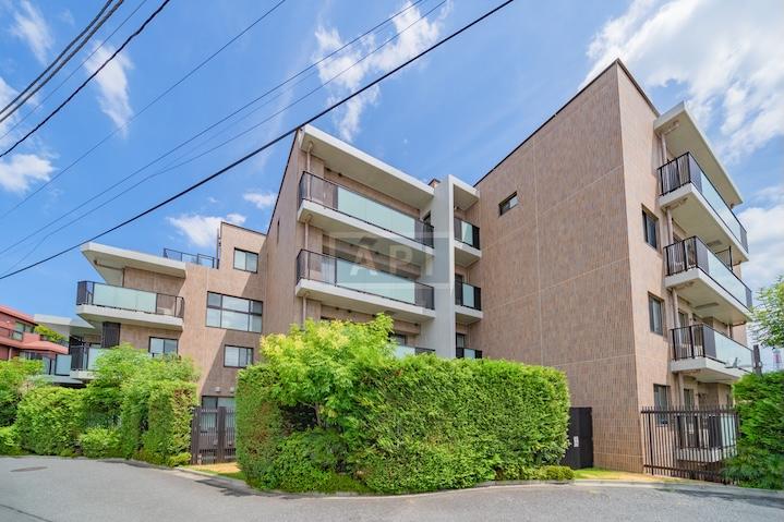  |  Exterior photo 03