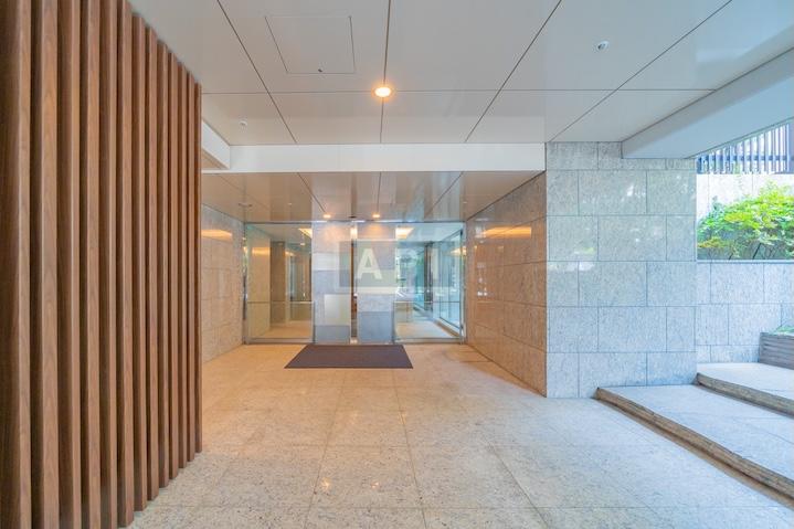  |  Exterior photo 18