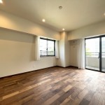  |  Interior photo 13