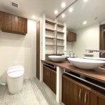  |  Interior photo 10