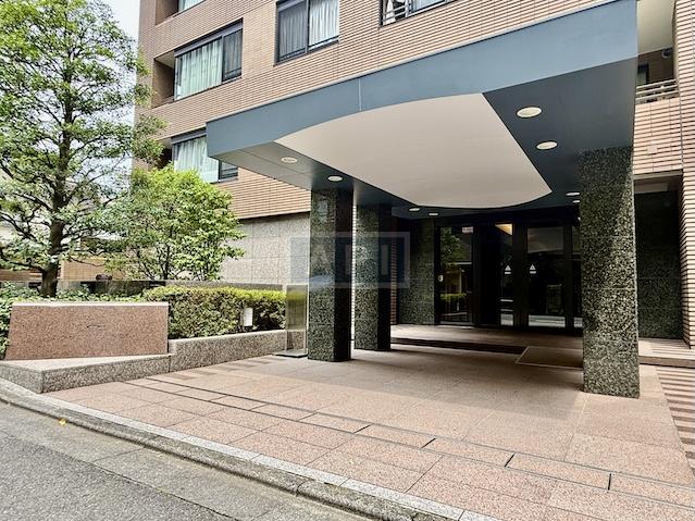  |  Exterior photo 03