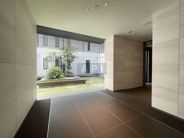  |  Exterior photo 15