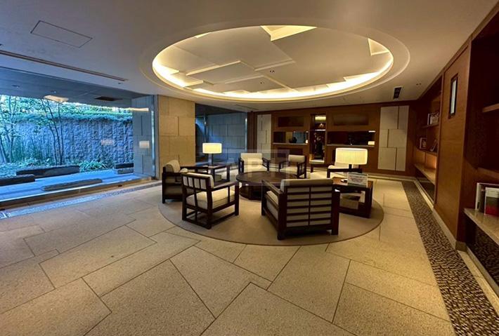  |  Exterior photo 04