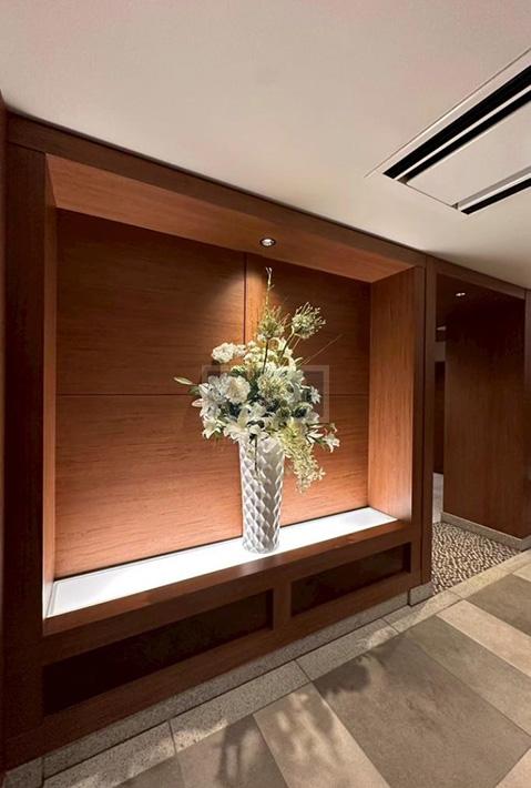  |  Exterior photo 07