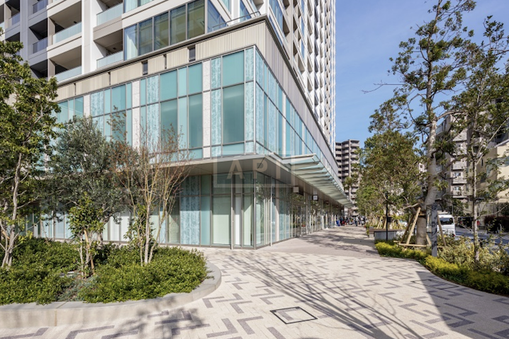  |  Exterior photo 02