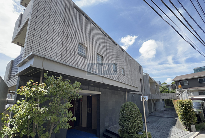  |  Exterior photo 01