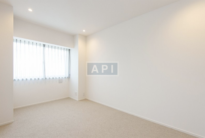  |  Interior photo 03
