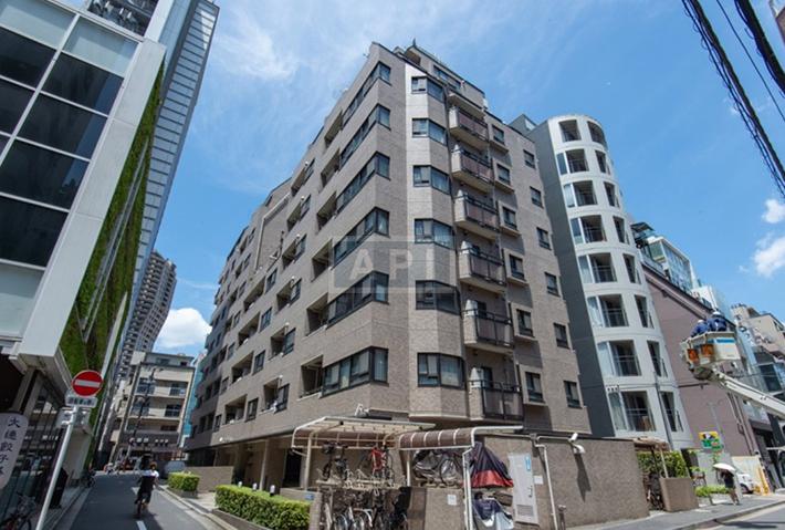  |  Exterior photo 01