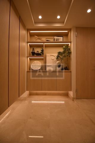  |  Interior photo 14