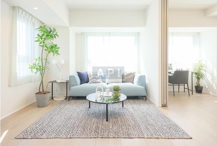  |  Interior photo 04