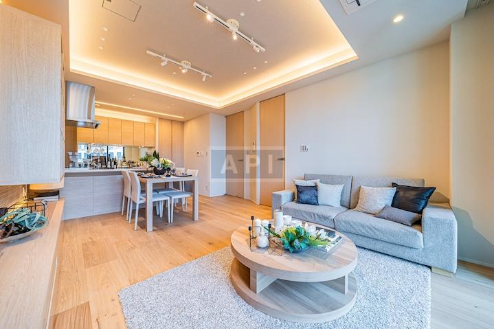  |  Interior photo 04