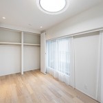  |  Interior photo 06