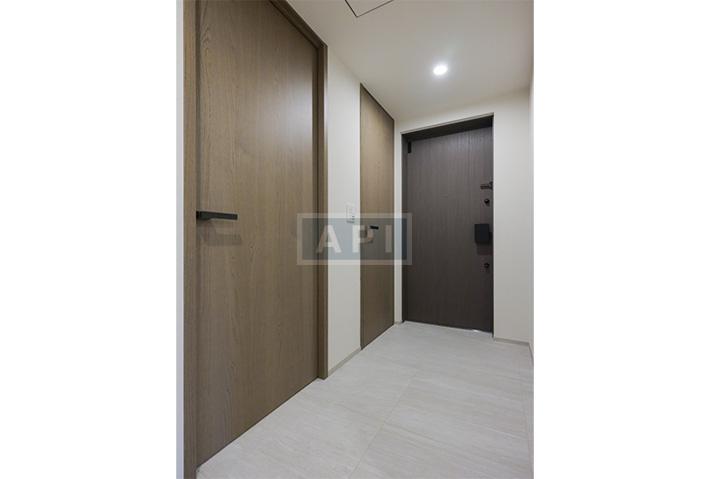  |  Interior photo 16