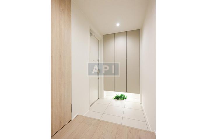 |  Interior photo 17
