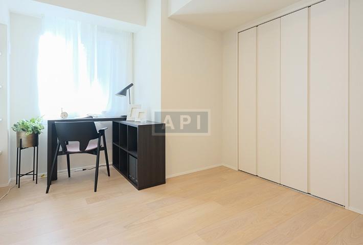  |  Interior photo 06