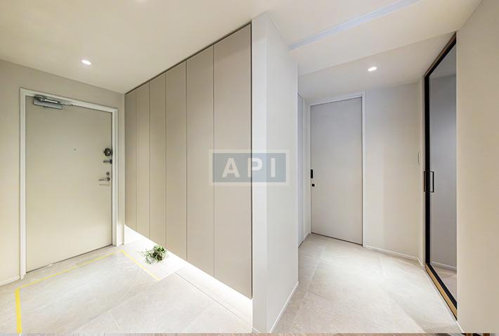  |  Interior photo 13