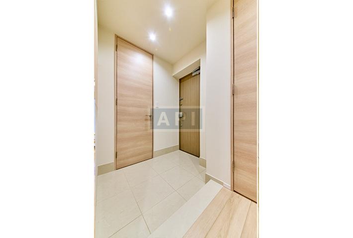  |  Interior photo 11