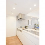  |  Interior photo 03