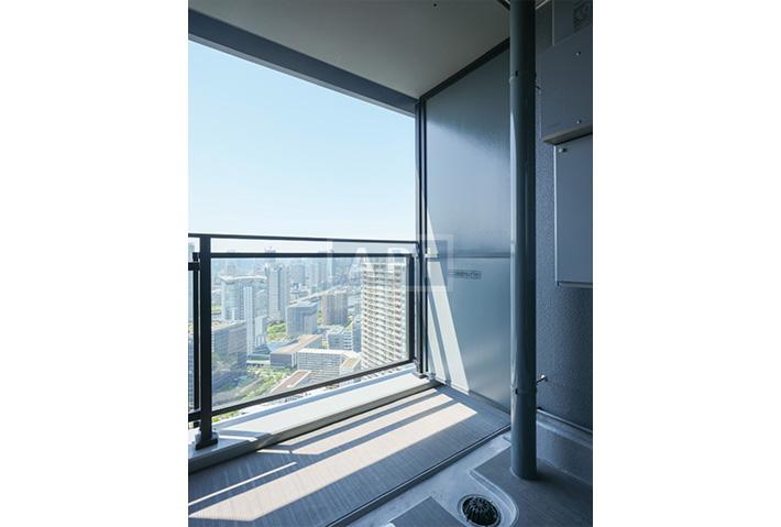  |  Interior photo 13