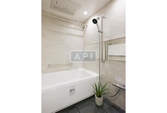  |  Interior photo 06