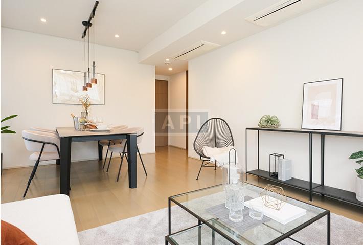  |  Interior photo 02