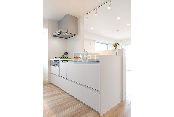  |  Interior photo 02