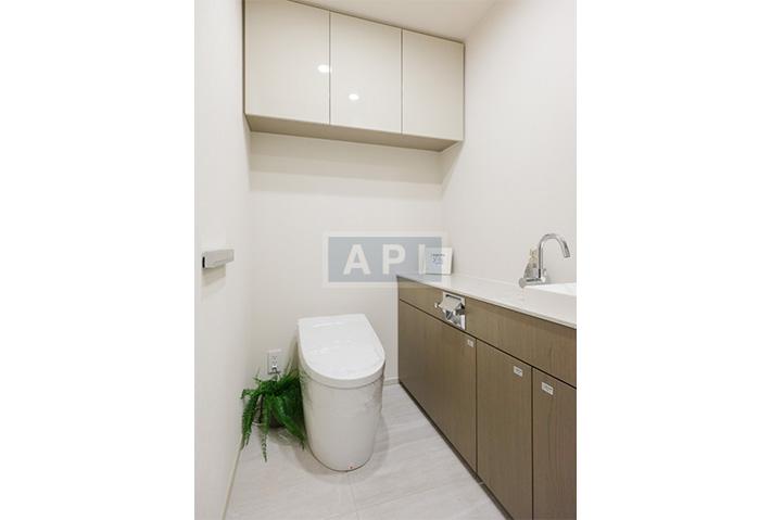  |  Interior photo 12