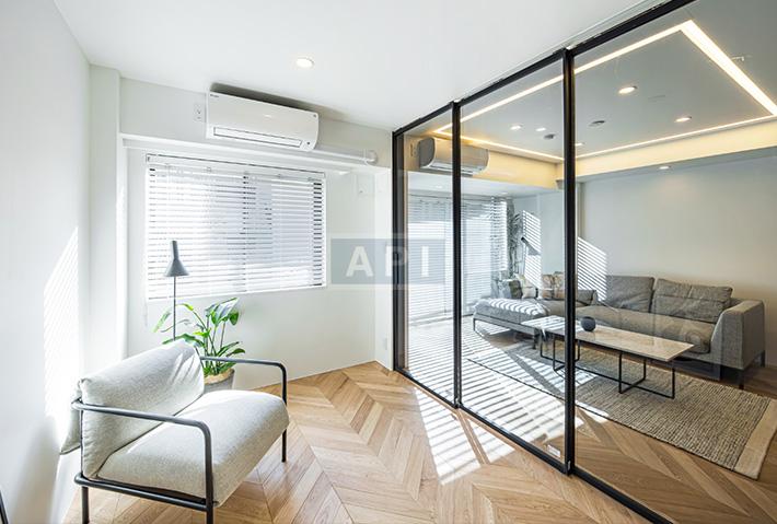  |  Interior photo 03