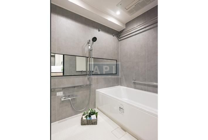  |  Interior photo 12