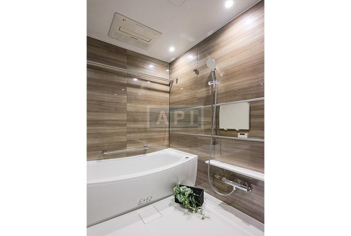  |  Interior photo 11