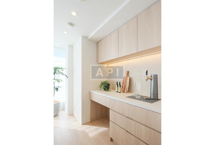  |  Interior photo 04