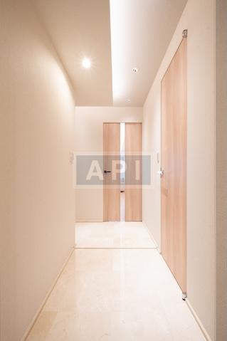  |  Interior photo 14