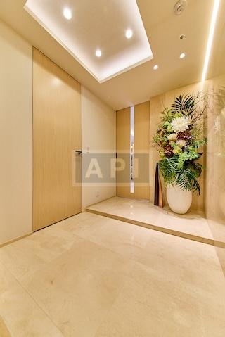  |  Interior photo 15