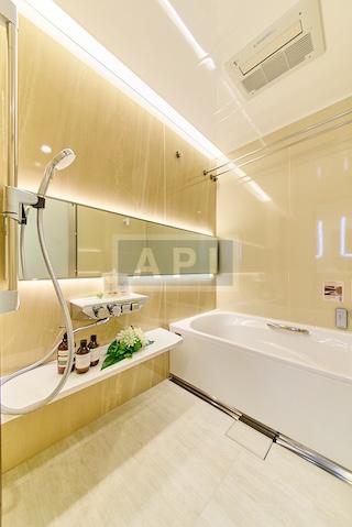  |  Interior photo 07