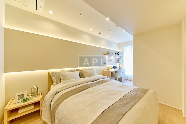  |  Interior photo 10
