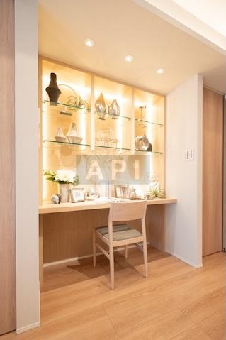  |  Interior photo 11