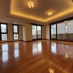  |  Interior photo 01