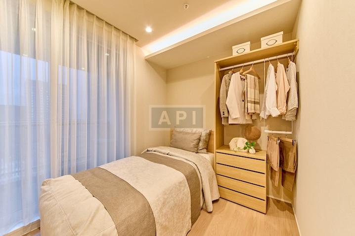  |  Interior photo 11