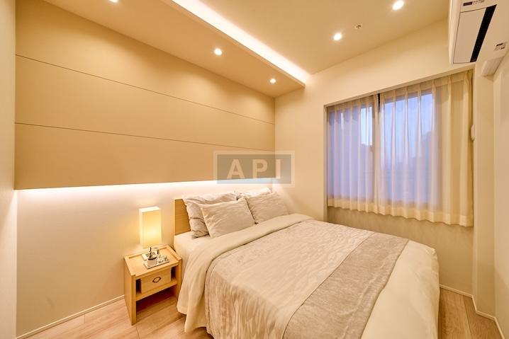  |  Interior photo 10