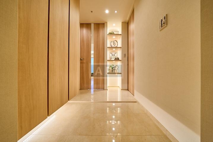  |  Interior photo 15