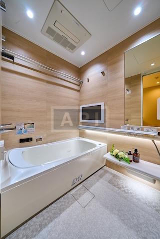  |  Interior photo 08