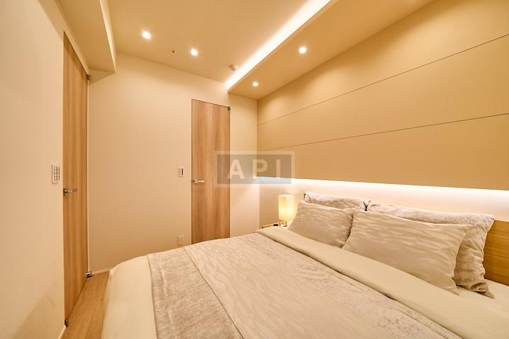  |  Interior photo 12