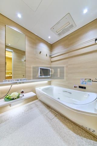  |  Interior photo 08